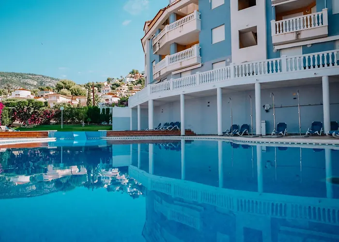 Atico Duplex Con Piscina Marcolina